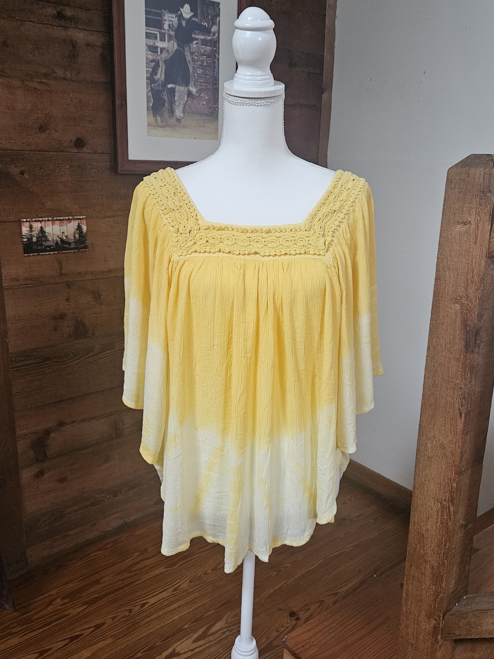 Studio West Yellow-to-white Crochet Square-Neck Tunic💛🤍